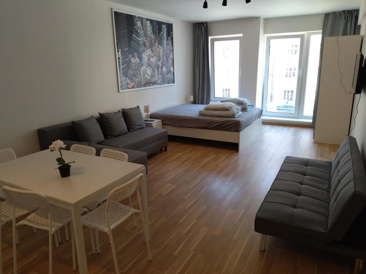 Brand New Two Room Apartment #34 With Free Secure Parking In The Center Praag Buitenkant foto